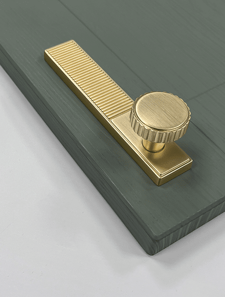 Lined Knob & Backplate Handle – Eton | Antique Brass / Anthracite / Gold | Aspin Collins