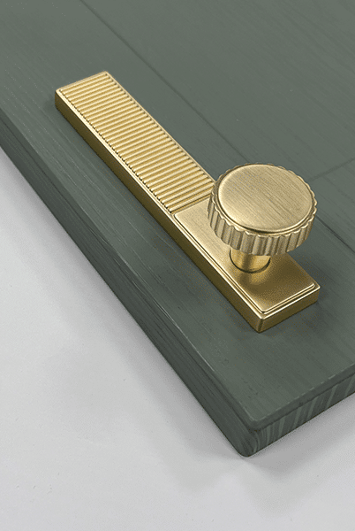 Lined Knob & Backplate Handle – Eton | Antique Brass / Anthracite / Gold | Aspin Collins