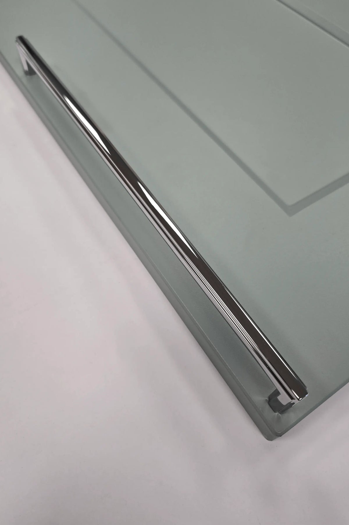 Thornbury Slim D-Handle with Matching Knob | Chrome | Aspin Collins