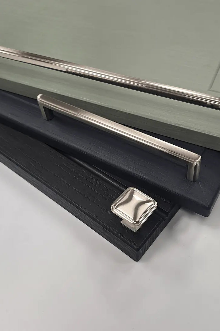 Thornbury Slim D-Handle with Matching Knob | Brushed Nikel | Aspin Collins