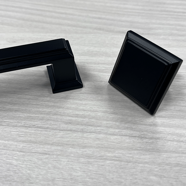 Square Handle – Millbrook | Black / Brushed Brass / Brushed Nickel | Aspin Collins