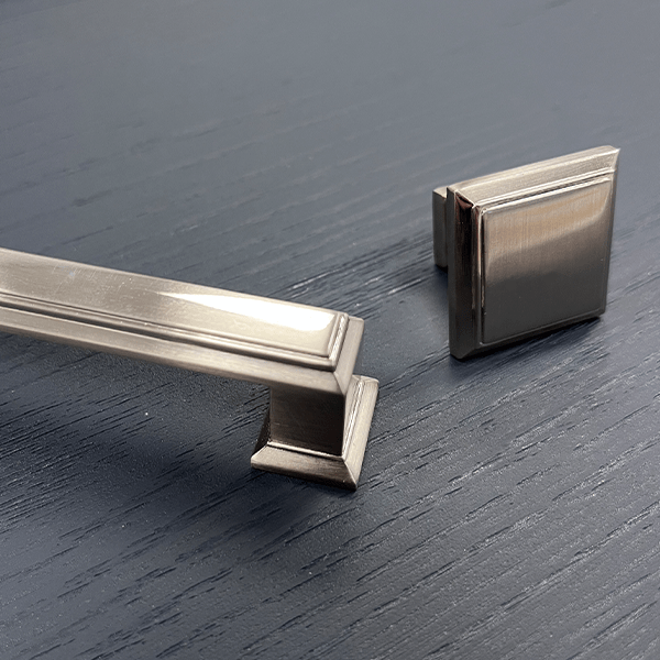 Square Handle – Millbrook | Black / Brushed Brass / Brushed Nickel | Aspin Collins
