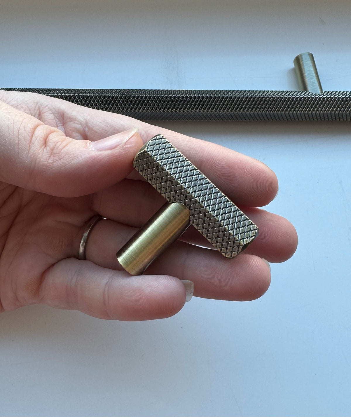 Knurled Handle & Matching Knob – Akaza | Textured & Stylish Design | Aspin Collins