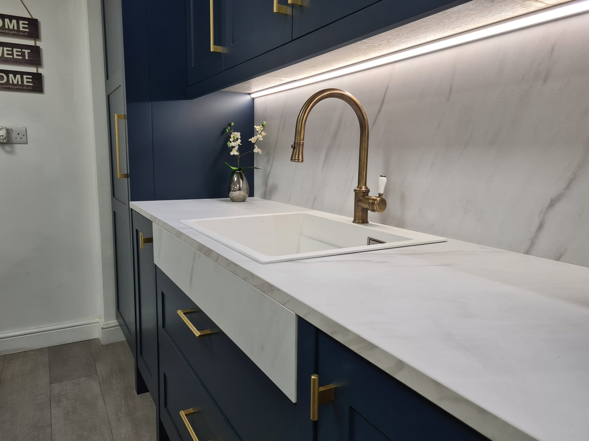 White Levanto Marble Egger Postformed Worktop | Aspin Collins