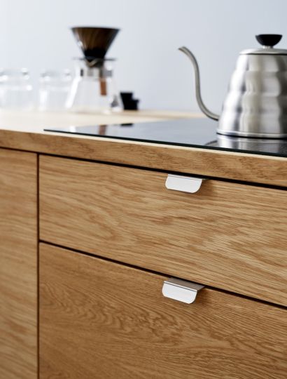 Accent Inox Look Handle | Cool Toned Edge Profile | Aspin Collins