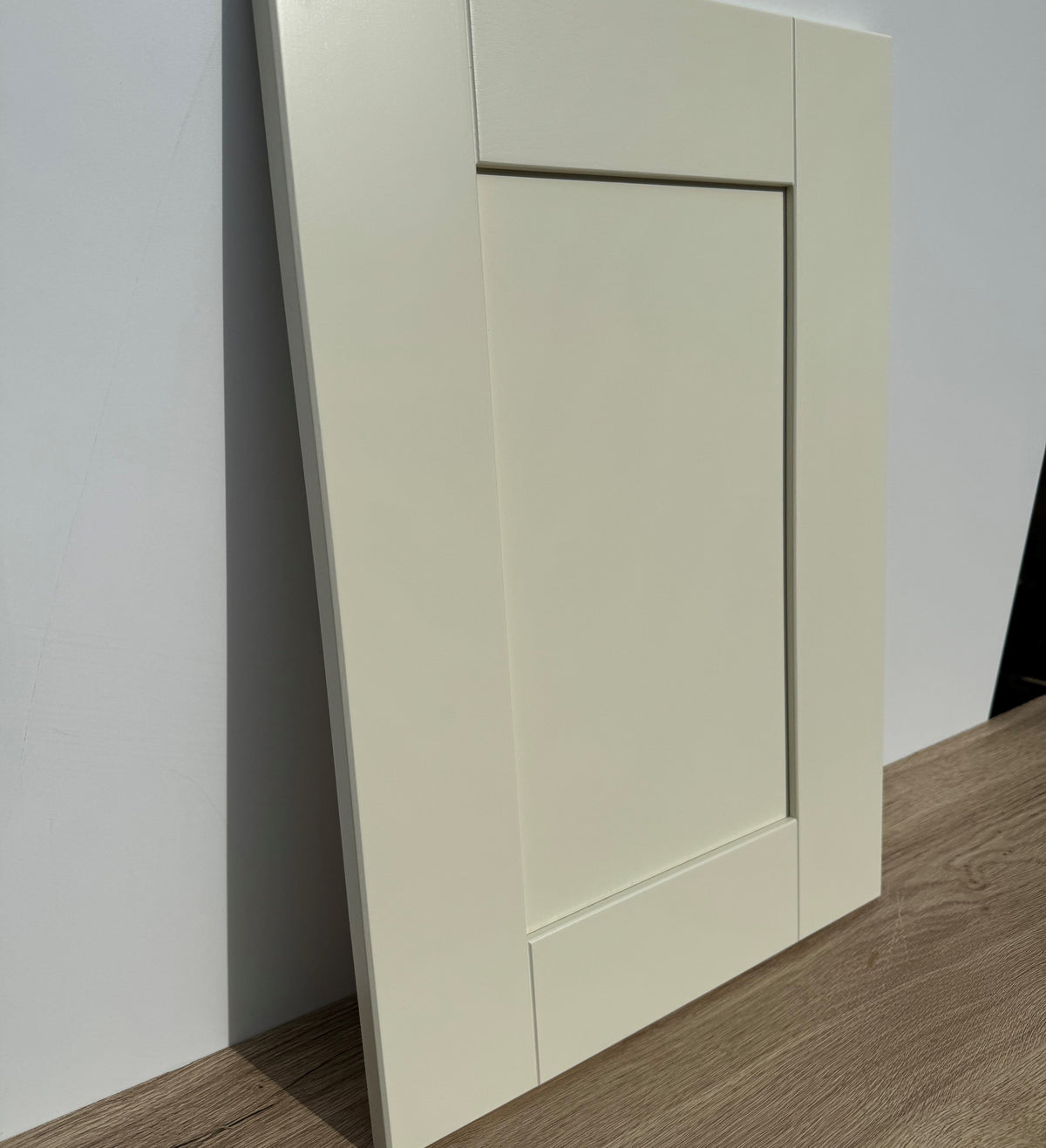 Shaker Kitchen Door - Chantilly Range - Ivory - Aspin Collins