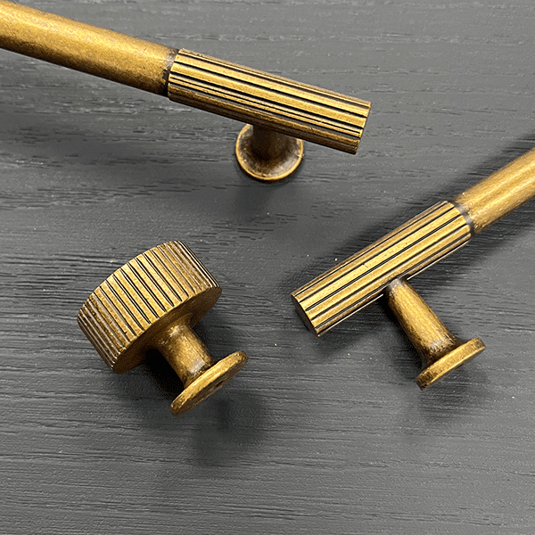 Chester Antique Brass Handle & Knob | Classic Cabinet Fitting | Aspin Collins