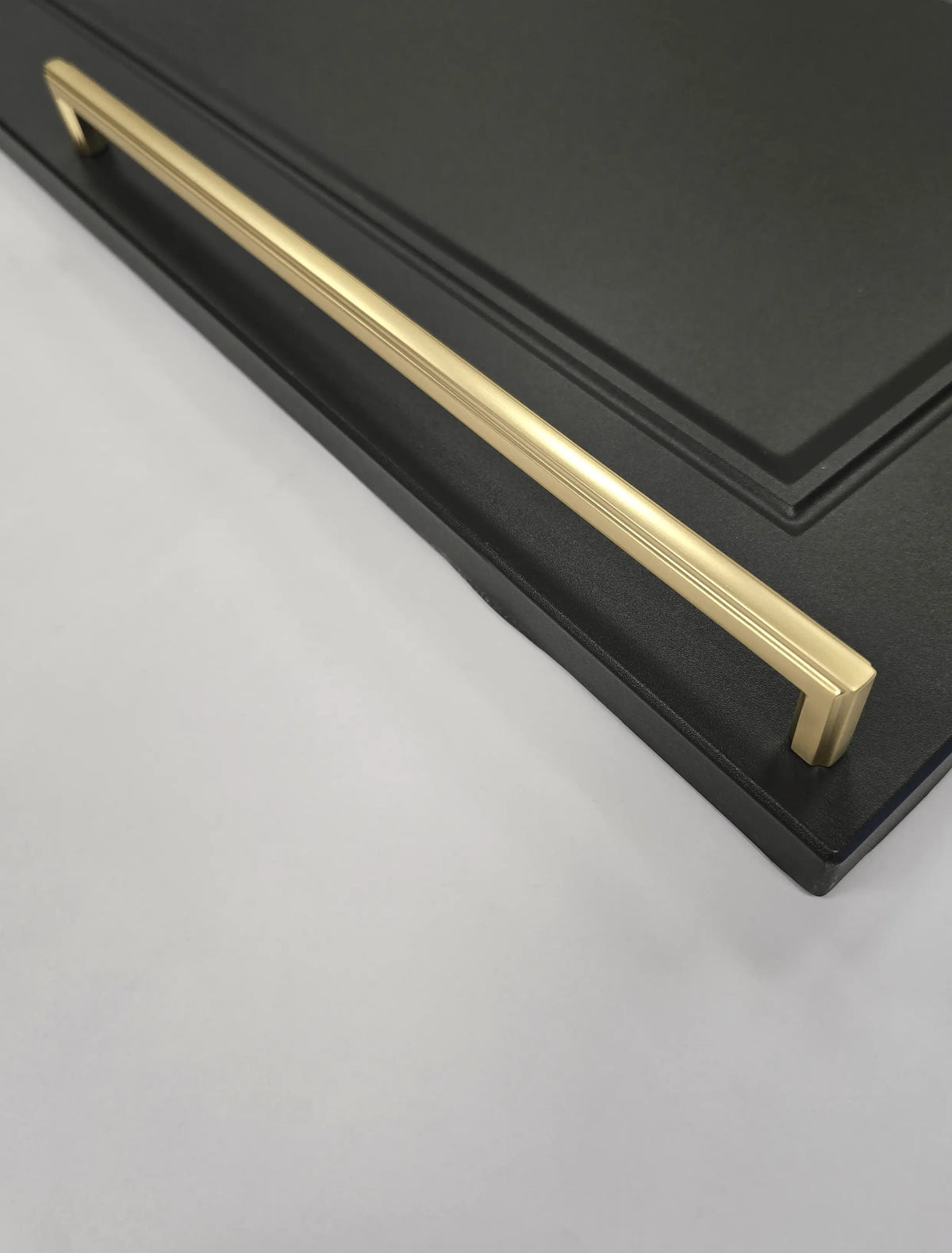 Thornbury Slim D-Handle with Matching Knob | Brushed Brass | Aspin Collins