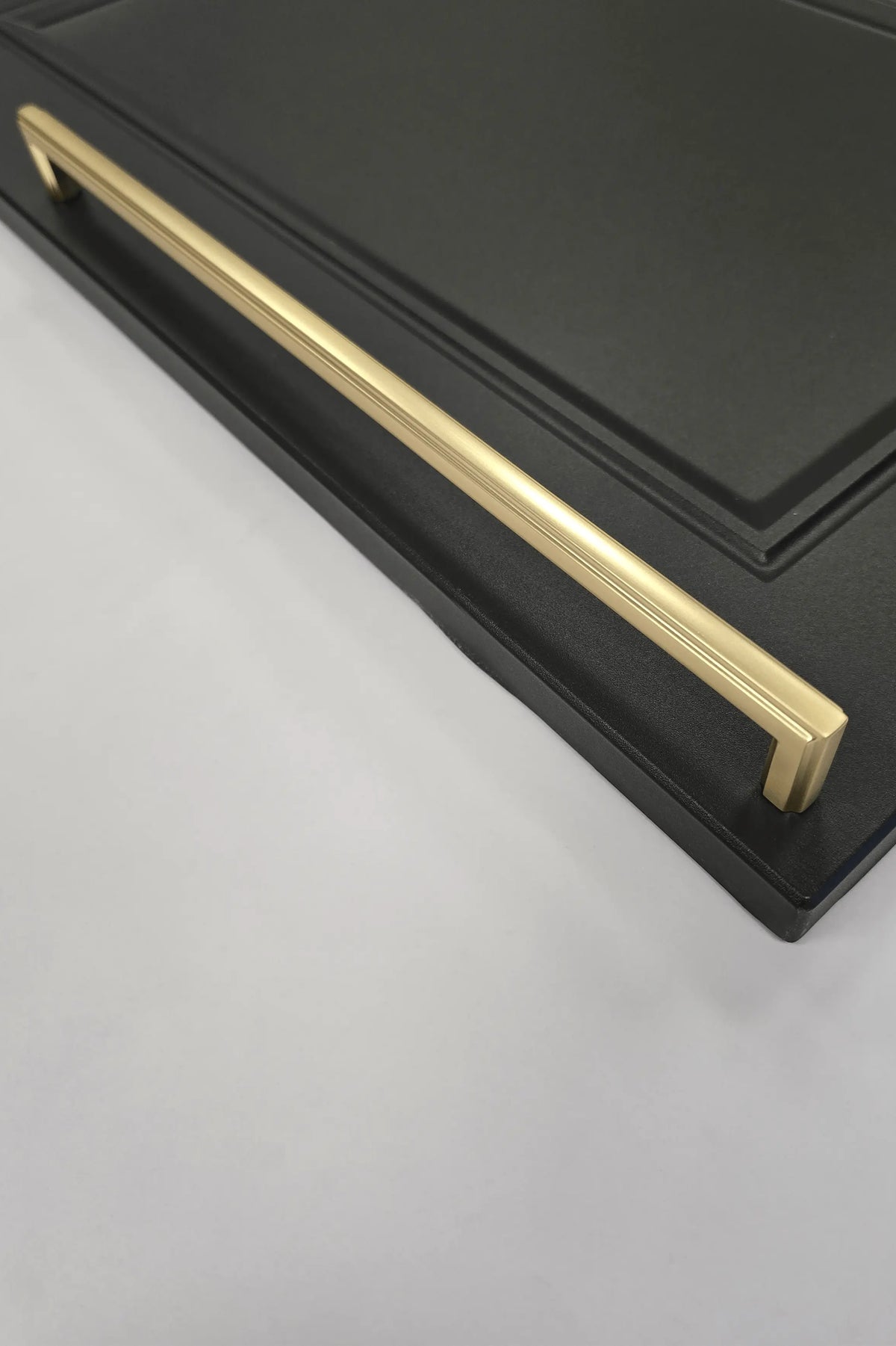 Thornbury Slim D-Handle with Matching Knob | Brushed Brass | Aspin Collins