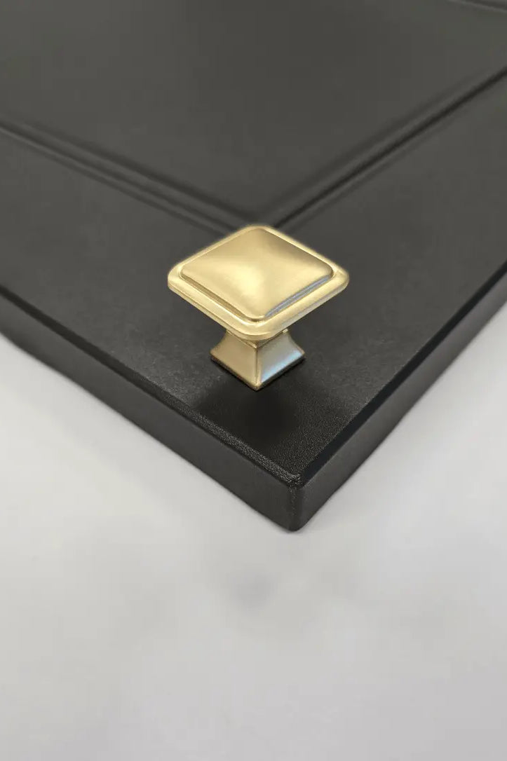 Thornbury Slim D-Handle with Matching Knob | Brushed Brass | Aspin Collins