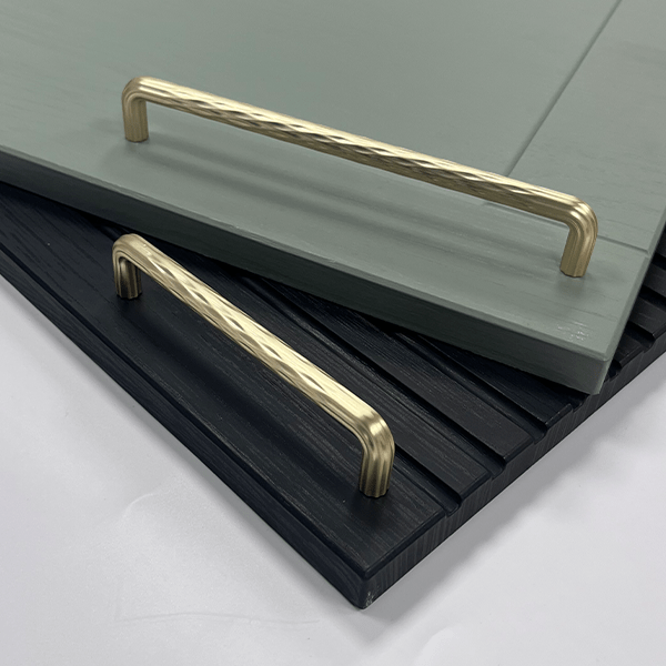 Runswick Fluted Bar Handle – Brushed Brass/Nickel | Aspin Collins