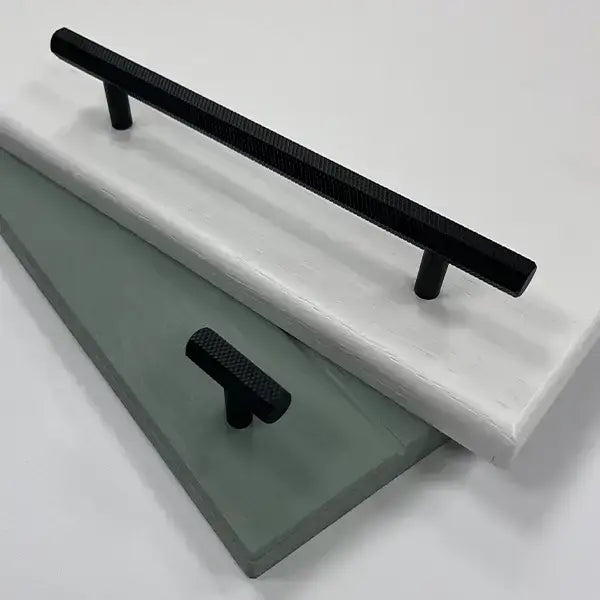 Knurled Handle & Matching Knob – Akaza | Textured & Stylish Design | Aspin Collins