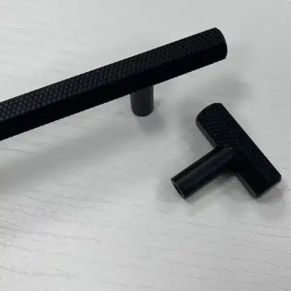 Knurled Handle & Matching Knob – Akaza | Textured & Stylish Design | Aspin Collins