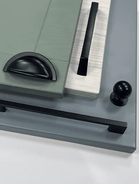 Wraysbury Coordinated Handle Collection | Black | Aspin Collins