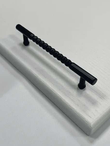 Kelmscott Spiral-Ribbed Bar Handle | Black | Aspin Collins