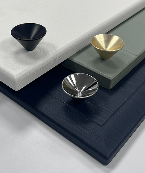 Bredbury Knob Handle – Brushed Nickel / Black / Brushed Brass | Classic Finish | Aspin Collins