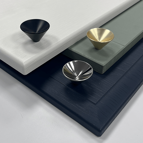 Bredbury Knob Handle – Brushed Nickel / Black / Brushed Brass | Classic Finish | Aspin Collins