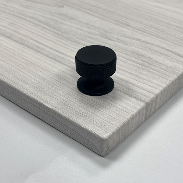 Knurled Knob – Osaka | Brushed Nickel / Black / Brushed Brass | Aspin Collins