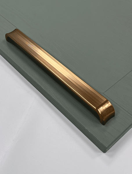 Hampton Curved Handle – Copper with Matching Knob | Aspin Collins