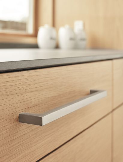 Square 14 Silk Polished | Chunky Furnipart Handle | Aspin Collins