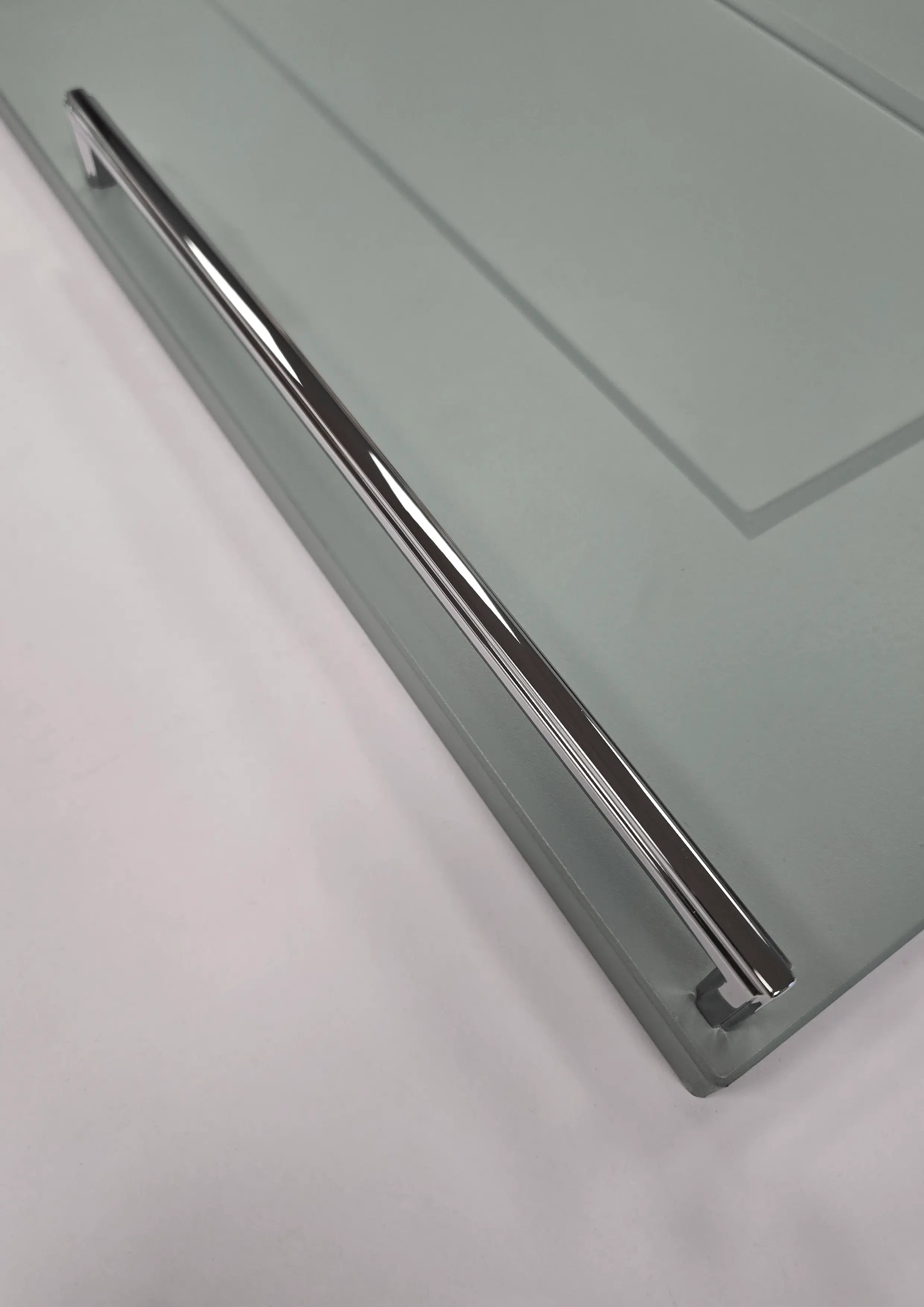 Thornbury Slim D-Handle with Matching Knob | Chrome | Aspin Collins