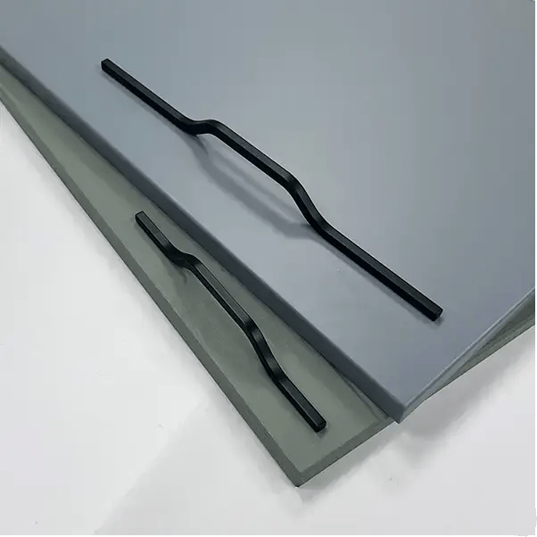 Kestrel Slim Square Bar Handle | Black | Aspin Collins