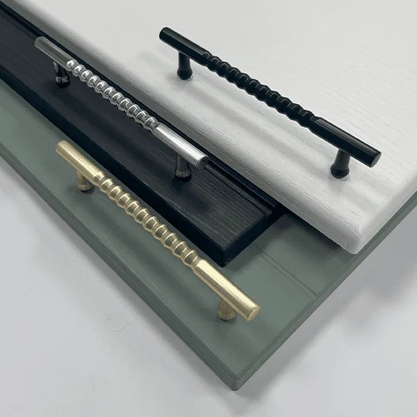 Kelmscott Spiral-Ribbed Bar Handle | Black, Brushed Brass & Brushed Nickel | Aspin Collins