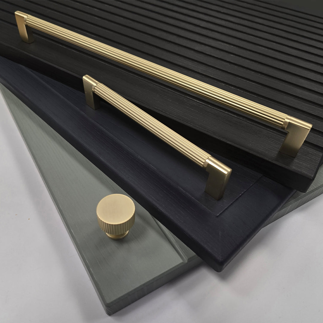 Valente Handle – Brass, Antique Brass & Brushed Nickel | Aspin Collins