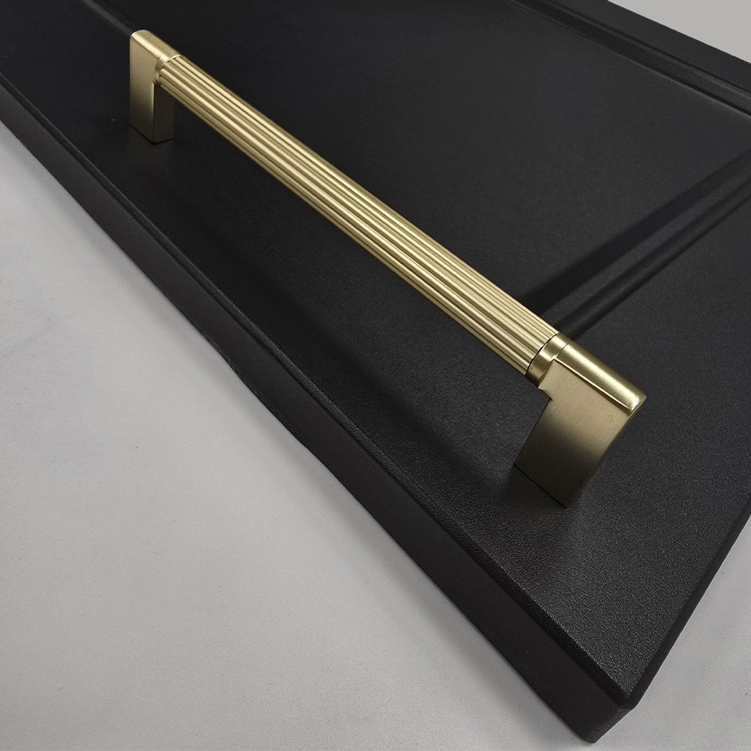 Valente Handle – Brass, Antique Brass & Brushed Nickel | Aspin Collins