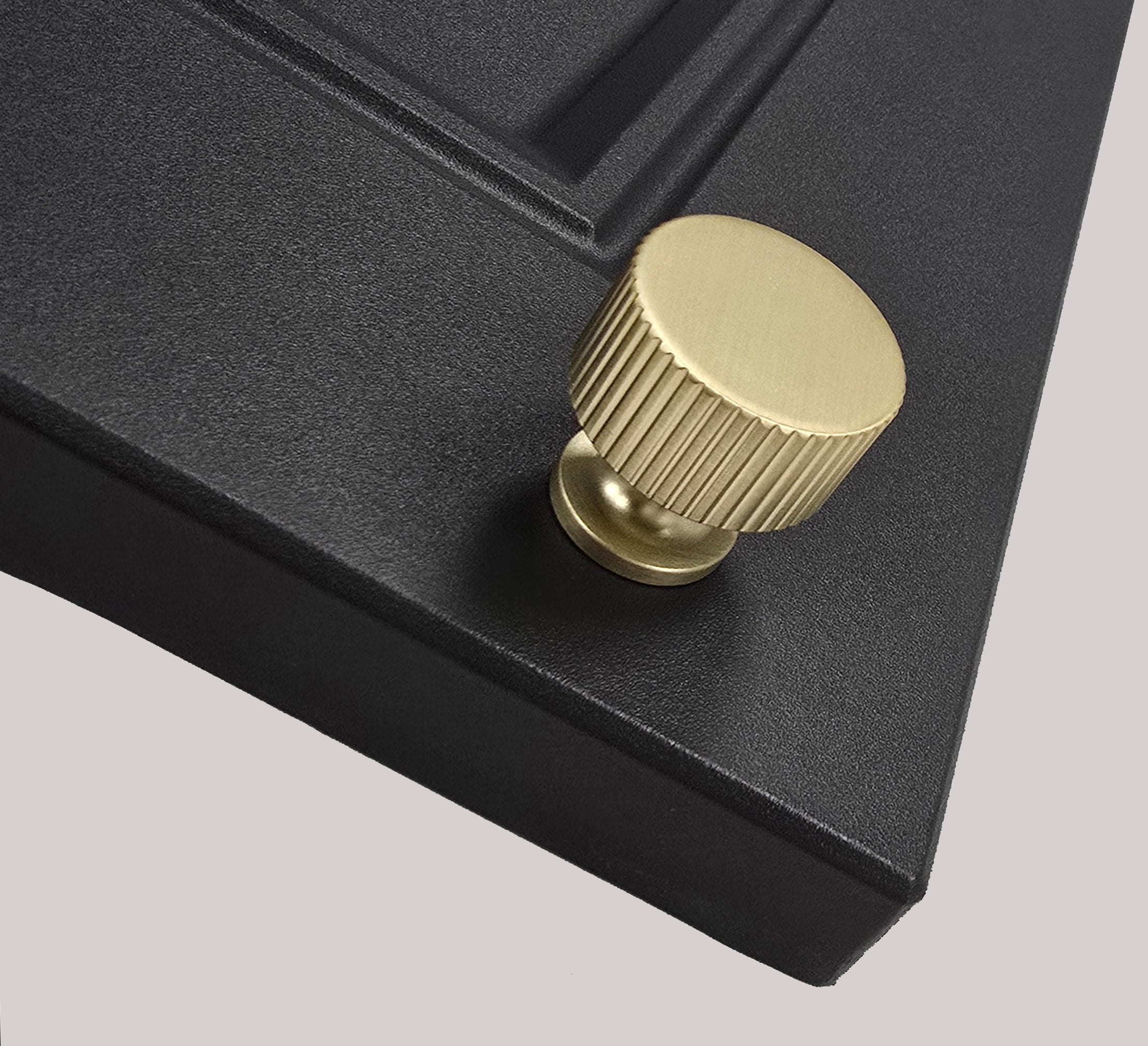 Valente Handle – Brass, Antique Brass & Brushed Nickel | Aspin Collins