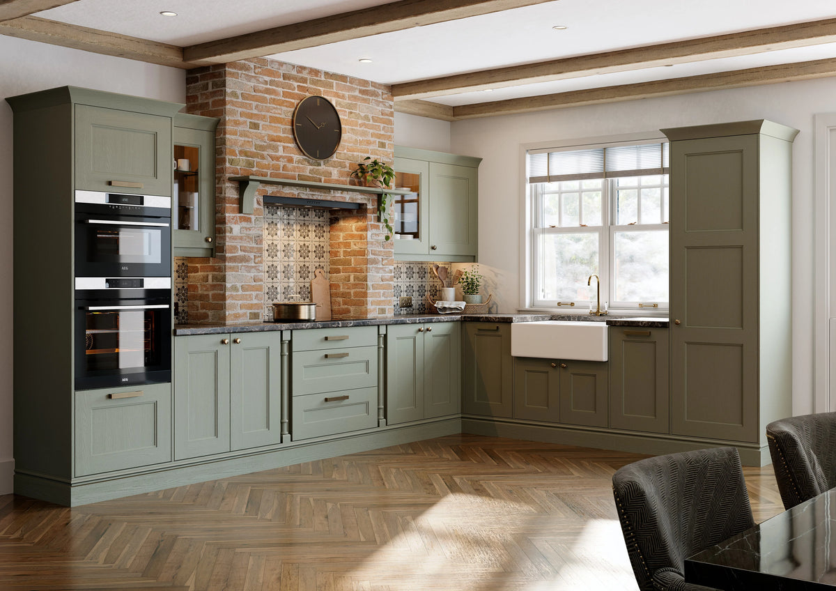 Reed Green | Traditional Painted Shaker Kitchen Doors | Aspin Collins 