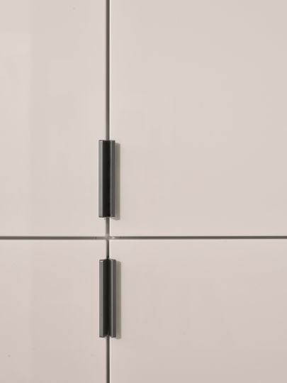 Edge Straight - Ferro Integrated Grip Profile Handle | Aspin Collins