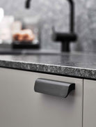 Fall - Extruded Flowing Handle & Knob | Bronze, Black or Inox | Aspin Collins 