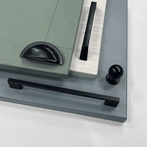 Wraysbury Coordinated Handle Collection | Black | Aspin Collins