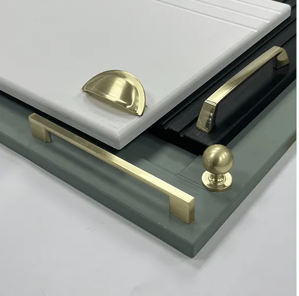 Wraysbury Coordinated Handle Collection | Brass | Aspin Collins