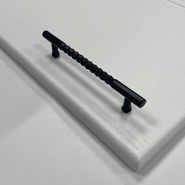 Kelmscott Spiral-Ribbed Bar Handle | Black | Aspin Collins